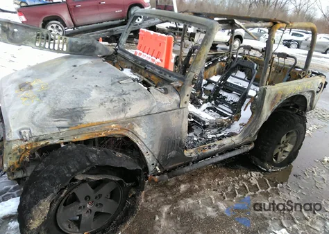 2012 Jeep Wrangler Sport z USA, uszkodzony, nr VIN 1C4AJWAG0CL131318